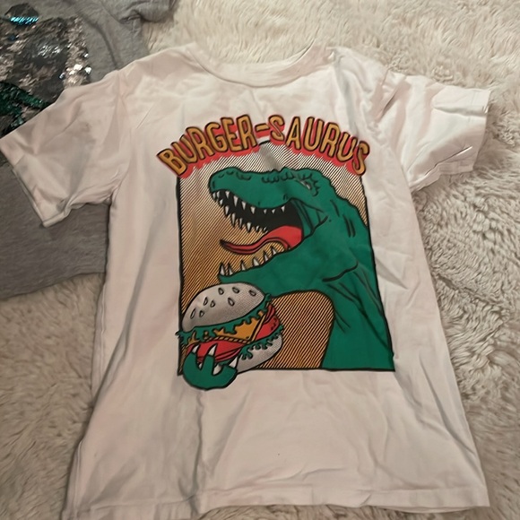 Boys size 6 shorts and shirts - Picture 8 of 16